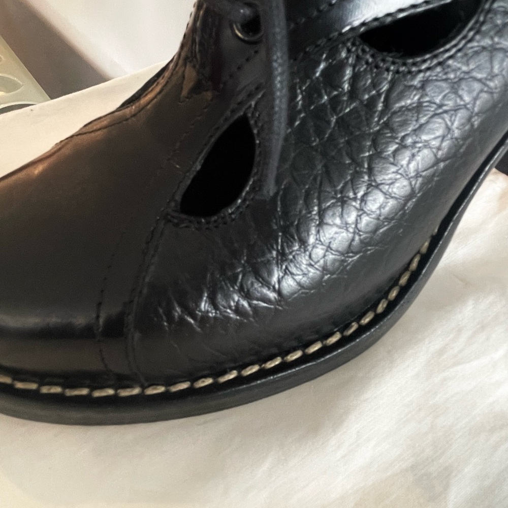 ❤️ SOLD ❤️ Authentic Balenciaga Black Leather Block Heel Lace Up Boots - Picture 6 of 8